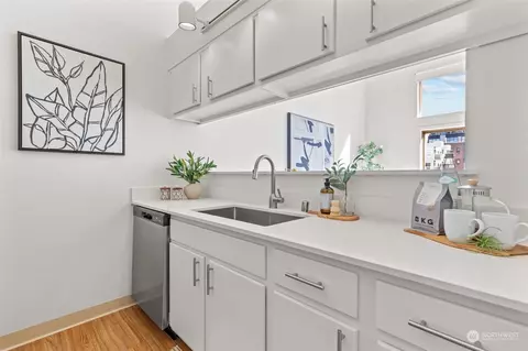 506 E Howell St #E511, Seattle, WA 98122 photo 7