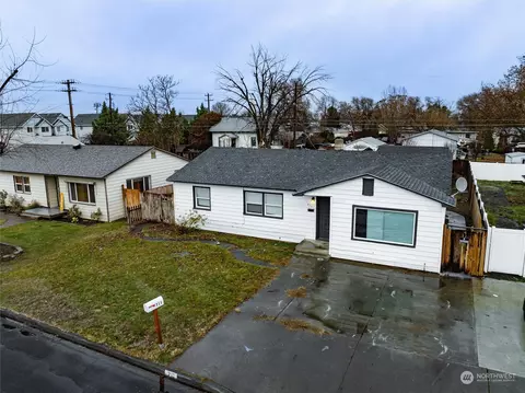 711 S Marigold St, Moses Lake, WA 98837