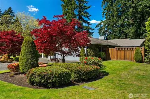14404 NE 11th Pl, Bellevue, WA 98007