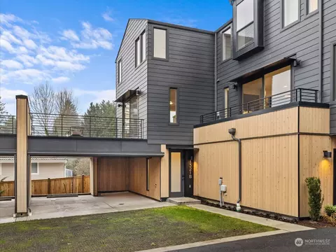 1321 N 185th St #B, Shoreline, WA 98133