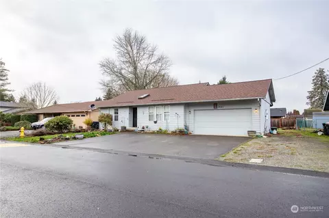 5921 Armour Loop SE, Olympia, WA 98513 photo 3