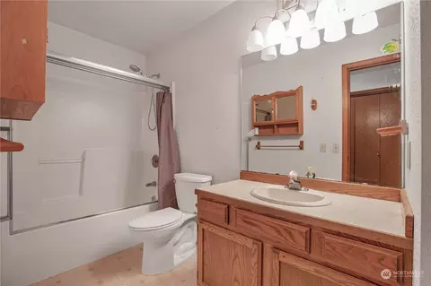 5921 Armour Loop SE, Olympia, WA 98513 photo 25
