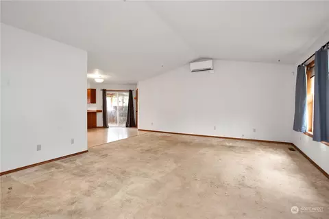 5921 Armour Loop SE, Olympia, WA 98513 photo 12