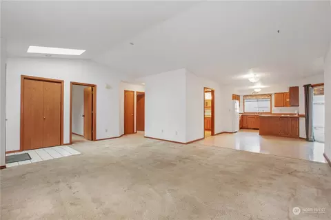 5921 Armour Loop SE, Olympia, WA 98513 photo 11