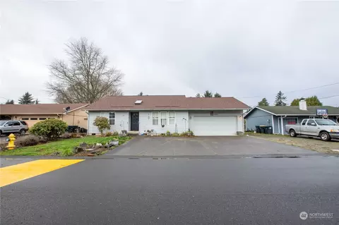 5921 Armour Loop SE, Olympia, WA 98513 photo 2