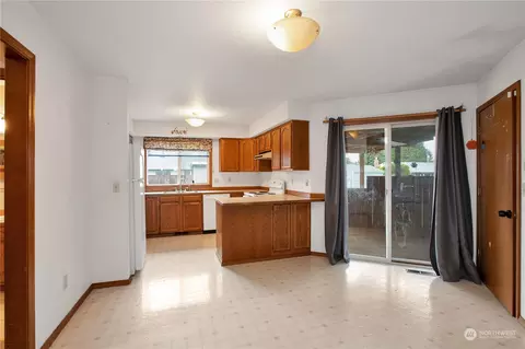 5921 Armour Loop SE, Olympia, WA 98513 photo 26