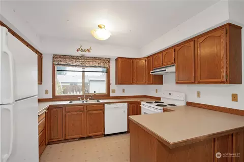 5921 Armour Loop SE, Olympia, WA 98513 photo 28