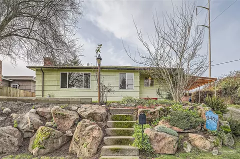 9403 9th Ave SW, Seattle, WA 98106