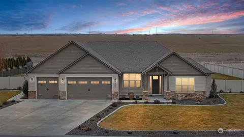 8999 Dune Lake Rd SE, Moses Lake, WA 98837