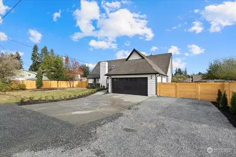 Exterior - 10907 23rd Dr SE, Everett, WA 98208 photo 3 of 4
