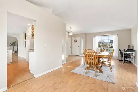 Entry Way - 380 Randall Pl, Enumclaw, WA 98022 photo 1 of 1