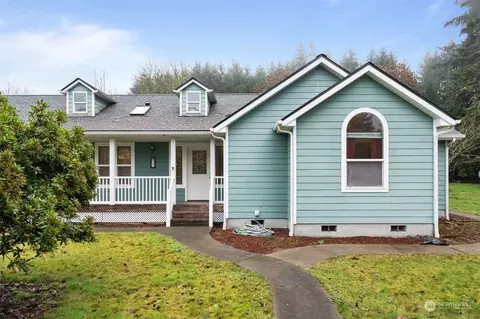 Exterior - 901 E St, Vader, WA 98593 photo 2 of 8