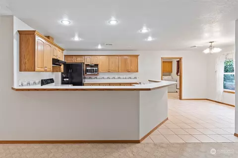Kitchen - 901 E St, Vader, WA 98593 photo 1 of 4