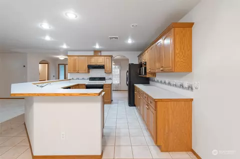 Kitchen - 901 E St, Vader, WA 98593 photo 2 of 4