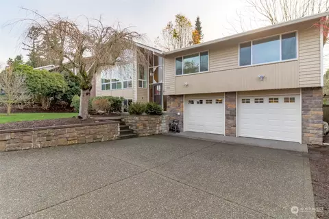 15721 SE 171st Pl, Renton, WA 98058