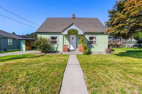1035 E Fairhaven Ave, Burlington, WA 98233