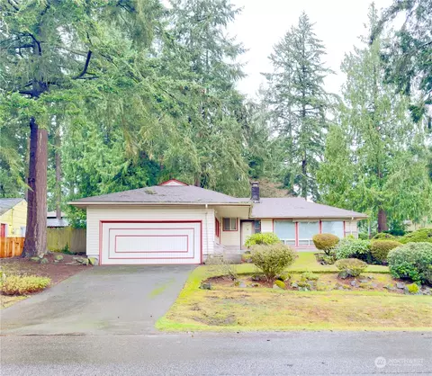 16057 34th Ave NE, Lake Forest Park, WA 98155