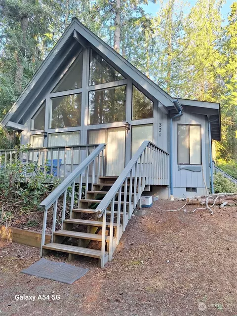 321 E Pointes Dr E, Shelton, WA 98584