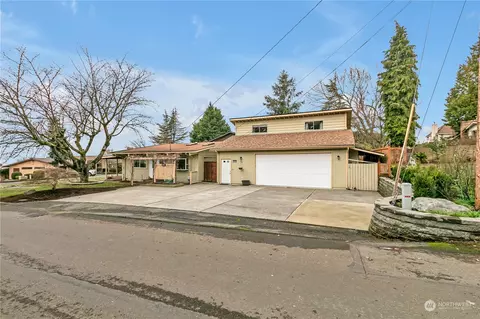 9406 S 205th Pl, Kent, WA 98031