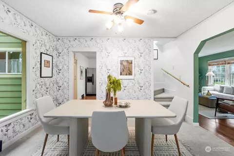 Dining - 1417 Ttereve Dr, Everett, WA 98203 photo 3 of 3