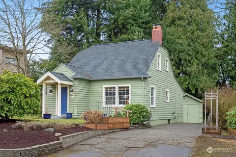 Exterior - 1417 Ttereve Dr, Everett, WA 98203 photo 2 of 7