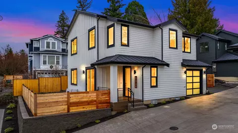 11730 82nd Ave NE #B, Kirkland, WA 98034