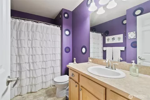 Bath - 218 Burr St NE, Orting, WA 98360 photo 2 of 3