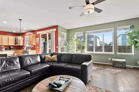 Living - 218 Burr St NE, Orting, WA 98360 photo 5 of 5