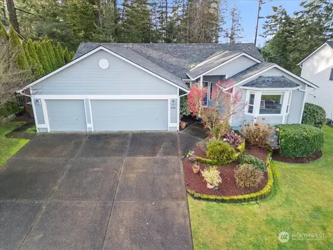3933 NW Sierra Dr, Camas, WA 98607