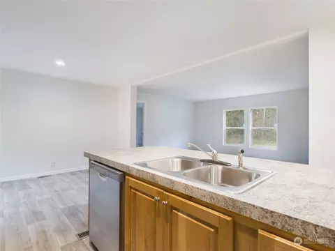 881 Ruby Valley Ct, Maple Falls, WA 98266 photo 6