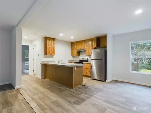 881 Ruby Valley Ct, Maple Falls, WA 98266 photo 3