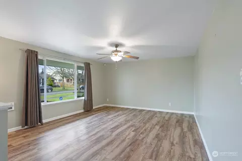 2325 Mcdougall Ave, Everett, WA 98201 photo 5