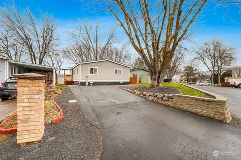 3131 W Wapato Dr #17, Moses Lake, WA 98837