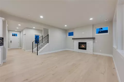 Living - 20239 125th Ave NE #SM2-11, Bothell, WA 98011 photo 1 of 4
