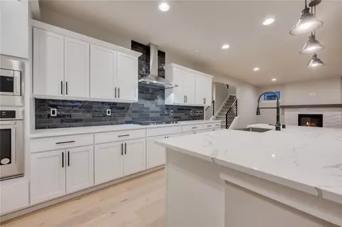 Kitchen - 20239 125th Ave NE #SM2-11, Bothell, WA 98011 photo 4 of 5