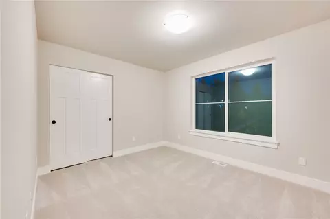 Bedroom - 20239 125th Ave NE #SM2-11, Bothell, WA 98011 photo 4 of 4