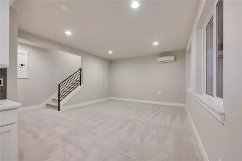 Living - 20239 125th Ave NE #SM2-11, Bothell, WA 98011 photo 4 of 4