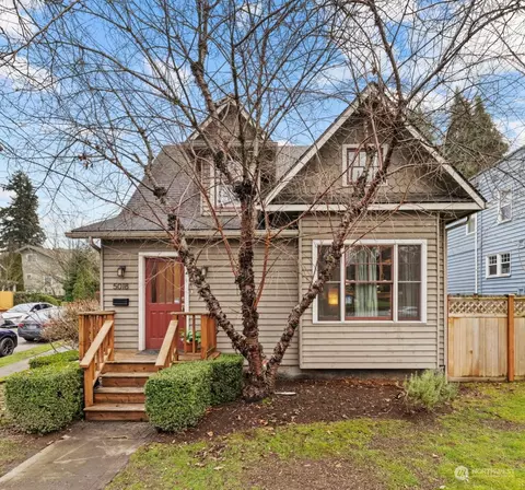 5018 Green Lake Way N, Seattle, WA 98103
