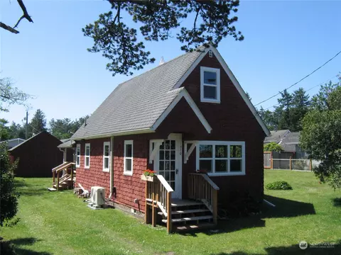1310 260th Pl, Ocean Park, WA 98640