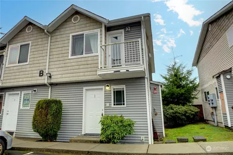 3322 148th St SW #B1, Lynnwood, WA 98087
