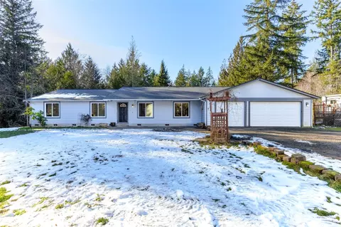 1051 E Alta Dr, Belfair, WA 98528