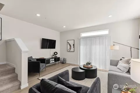 Living - 19524 16th Ave SE #B1, Bothell, WA 98012 photo 2 of 3