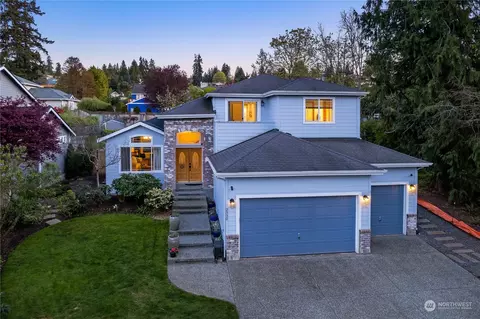 Exterior - 2330 Bayview Pl, Everett, WA 98203 photo 1 of 7