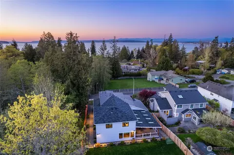 View/Area - 2330 Bayview Pl, Everett, WA 98203 photo 3 of 3