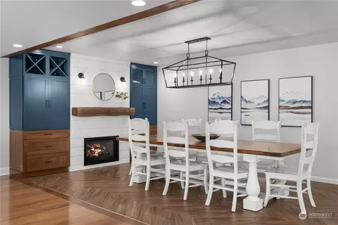 Dining - 2330 Bayview Pl, Everett, WA 98203 photo 1 of 1