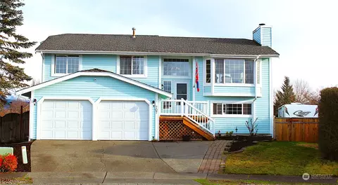 707 Victor St, Enumclaw, WA 98022