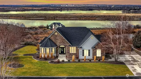 8510 Dune Lake Rd SE, Moses Lake, WA 98837