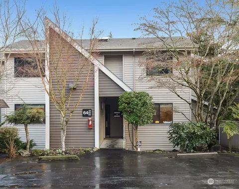 6403 Sand Point Way NE #D-11, Seattle, WA 98115