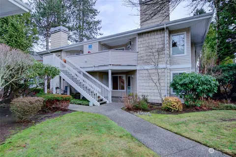 9210 Market Pl #M102, Lake Stevens, WA 98258