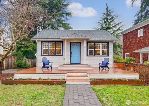 3510 NE 92nd St, Seattle, WA 98115